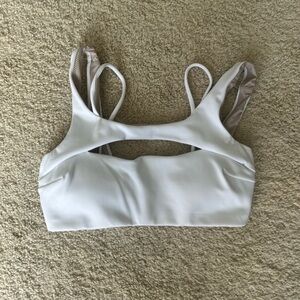 Lululemon Everlux Front Cut-Out Train Bra